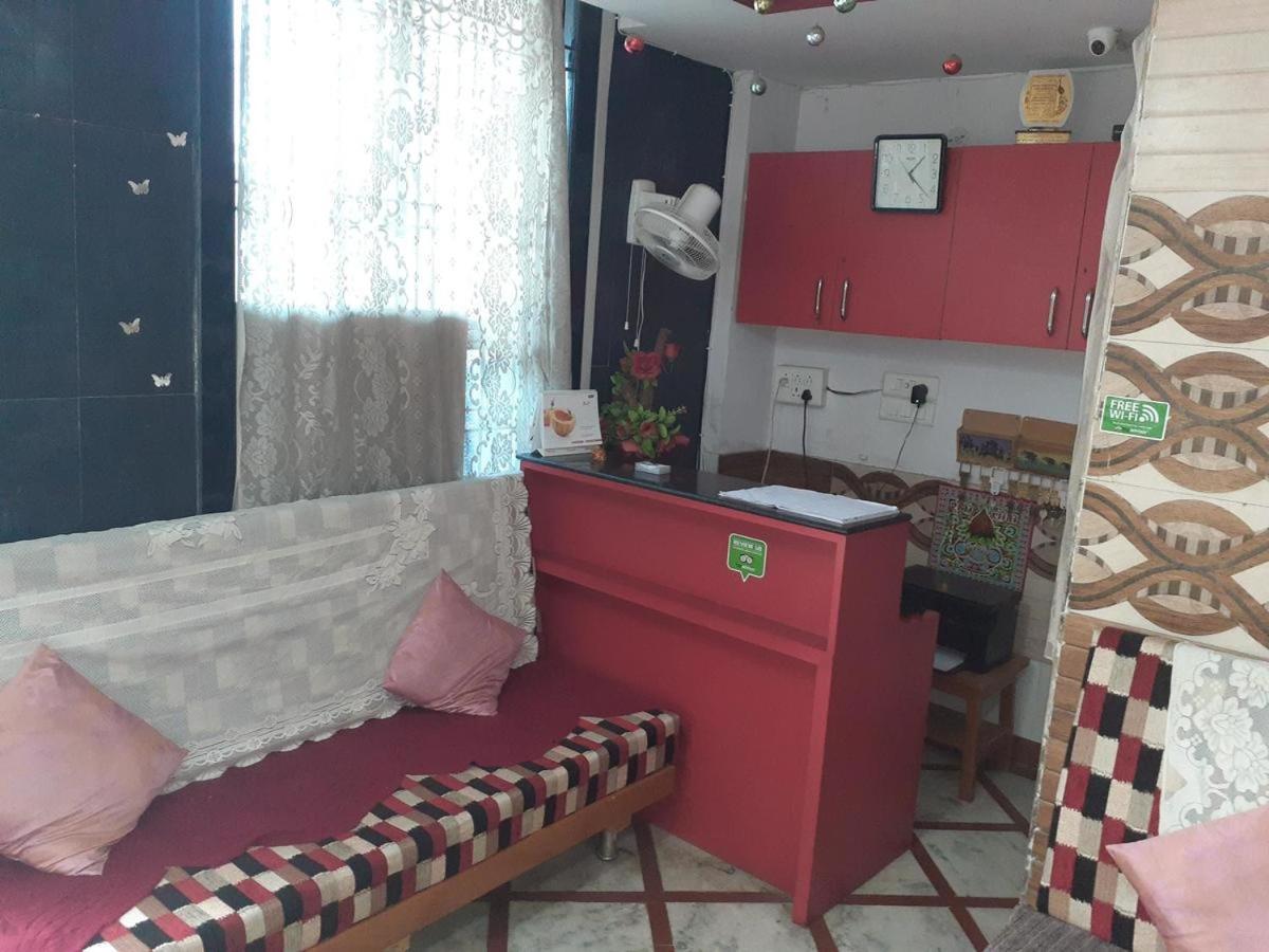 Airport Sky Inn Homestay Jaipur Buitenkant foto